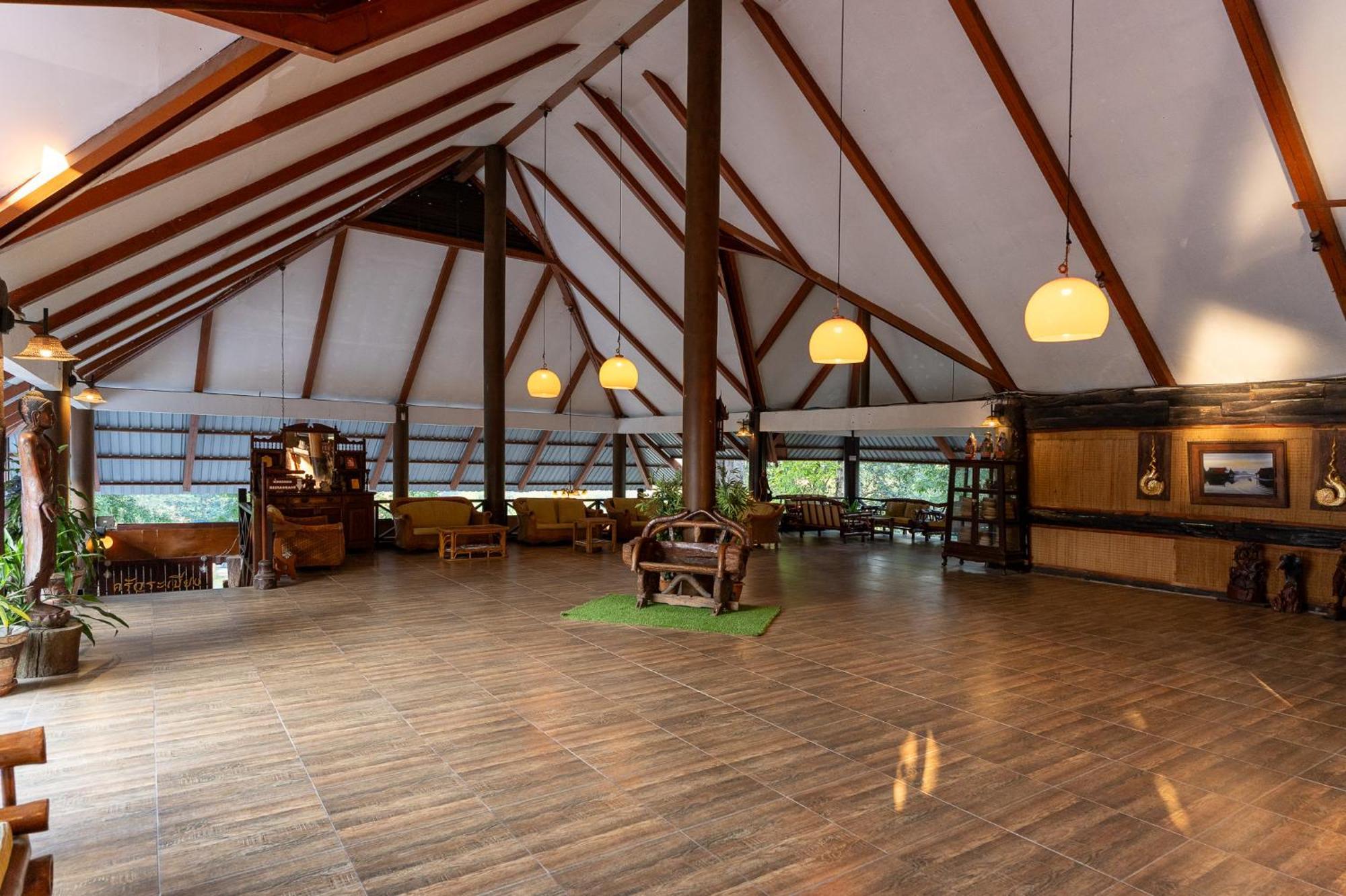 Pung-Waan Resort Sai Yok Exteriör bild