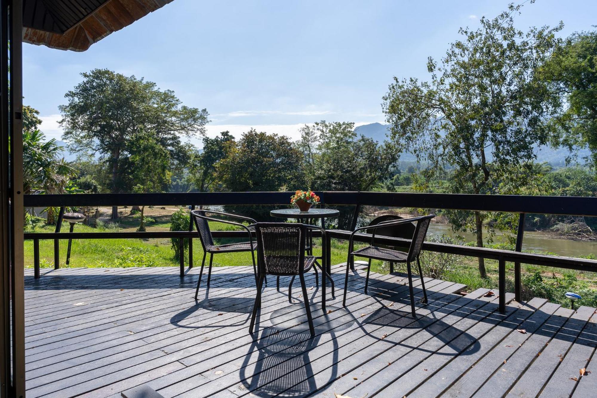 Pung-Waan Resort Sai Yok Exteriör bild