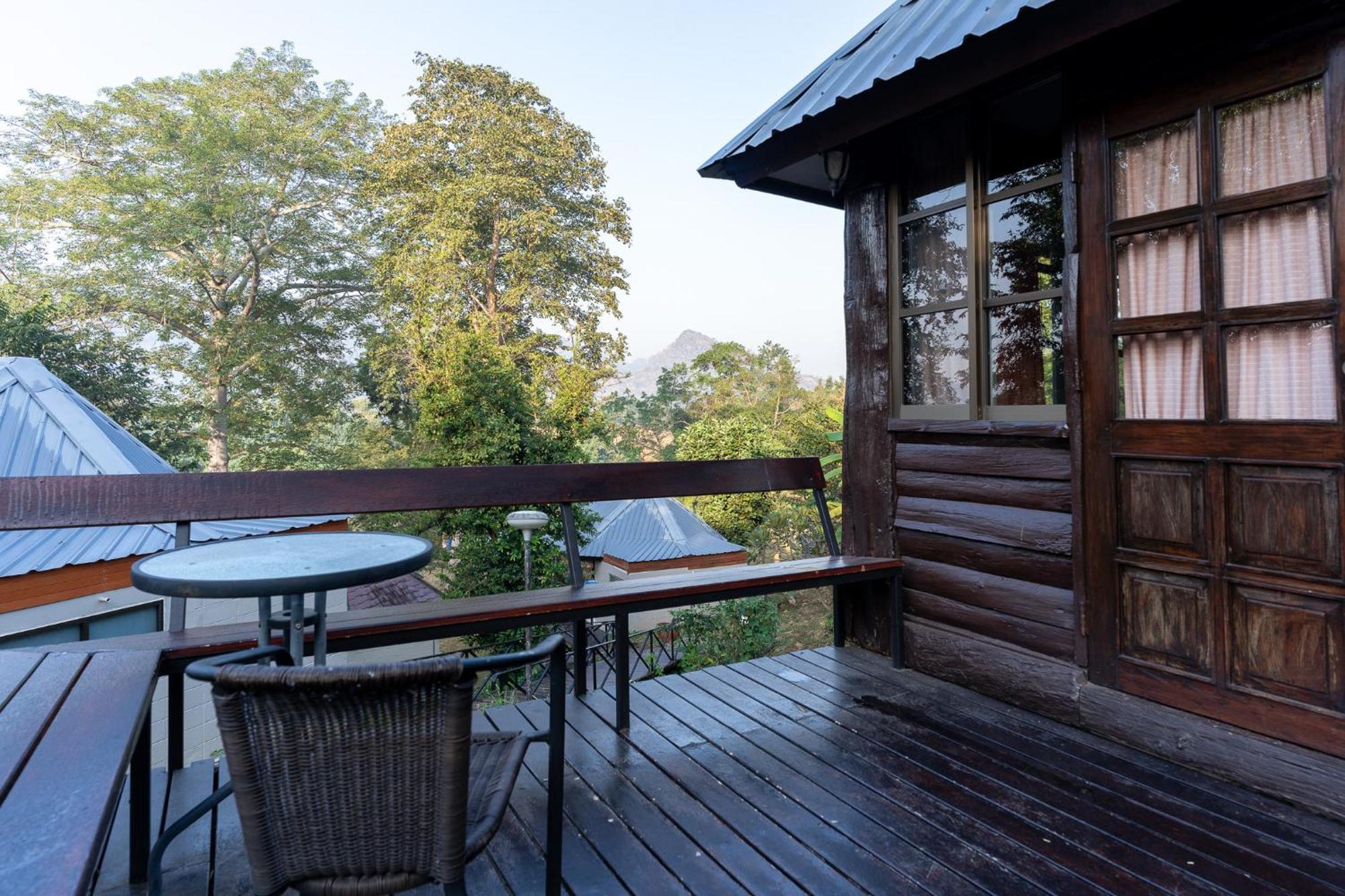 Pung-Waan Resort Sai Yok Exteriör bild