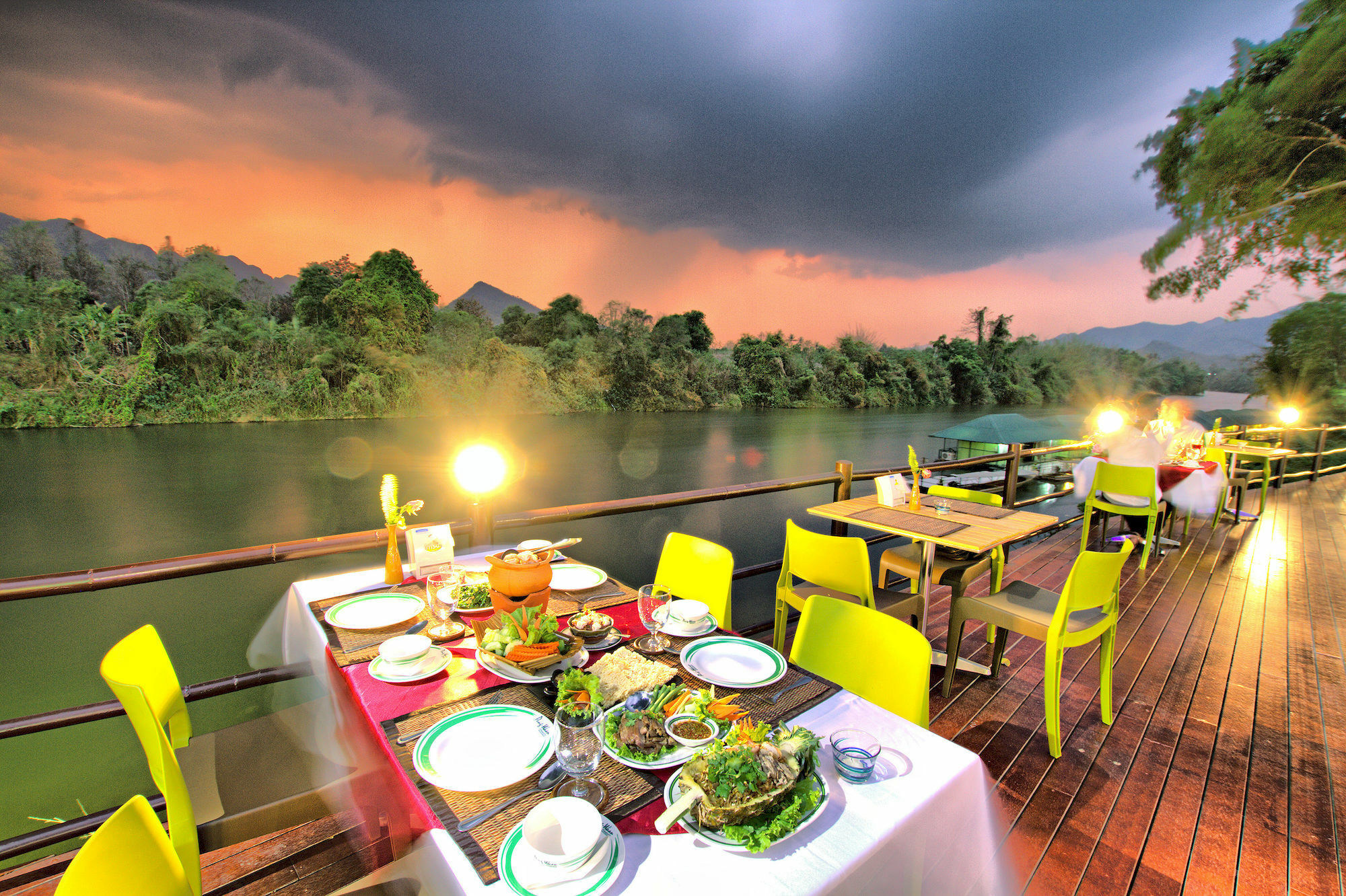 Pung-Waan Resort Sai Yok Exteriör bild